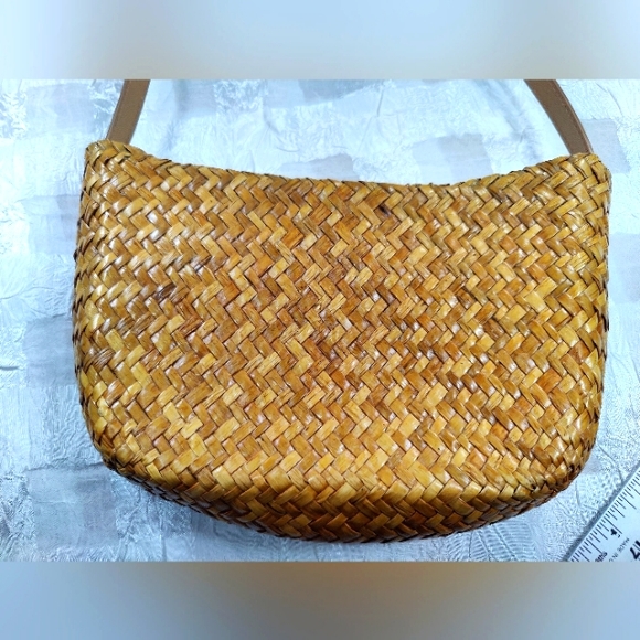 Capelli Woven Tropical Straw Beaded Crystal Embroidered Hyacinth Shoulder Bag - Picture 3 of 9